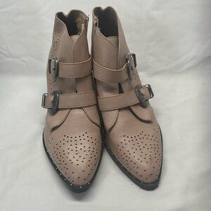 Unbranded Western Ankle Boots Womens Size 8 Mauve Tan Buckle Perforated Pointed